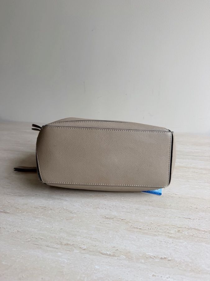 Loewe羅意威Puzzle小號沙色牛皮斜挎包 底長24cm-5