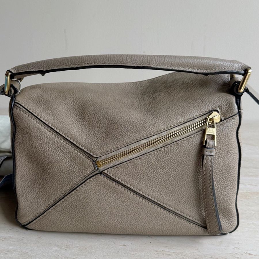 Loewe羅意威Puzzle小號沙色牛皮斜挎包 底長24cm-8
