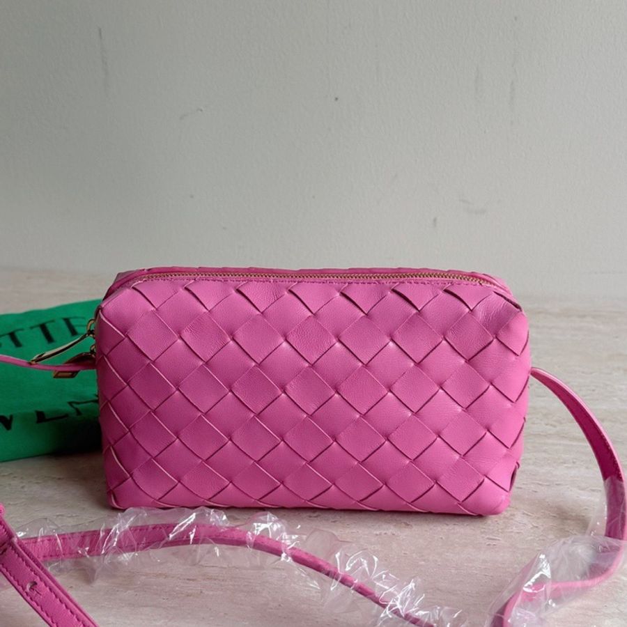 Bottega Veneta 葆蝶家粉色編織斜挎包 底長17cm配塵袋-0