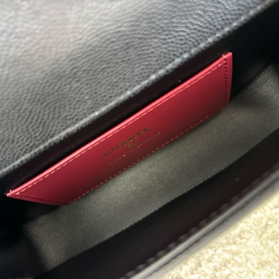 Chanel香奈兒 preppy cocomini黑金荔枝紋肩背包 芯片款-6