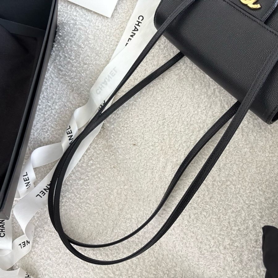 Chanel香奈兒 preppy cocomini黑金荔枝紋肩背包 芯片款-8