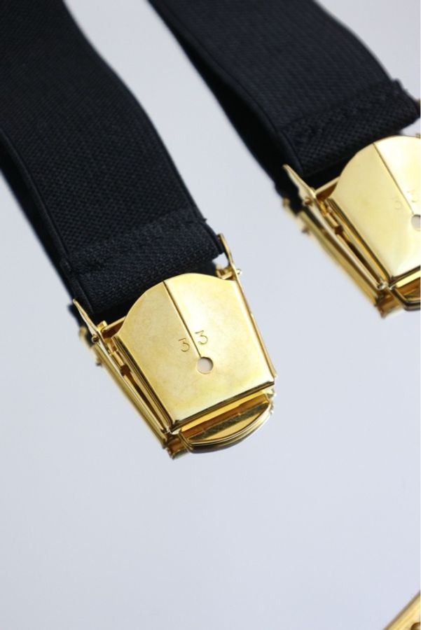 Chanel 94年秀款黑金字母衣服固定夹-7