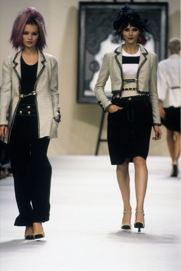 Chanel 94年秀款黑金字母衣服固定夹-18