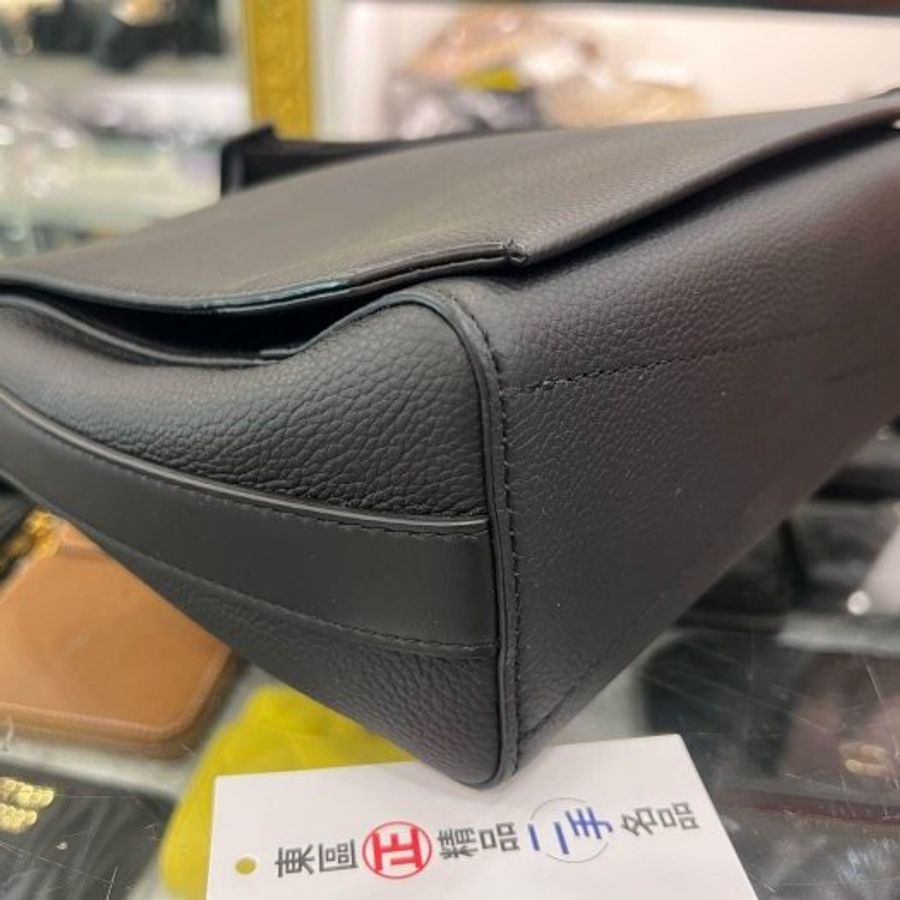 東區正精品㊣LV Takeoff M57080 黑色牛皮黑字方型吸釦式翻蓋肩背包斜背包男包 RZ6551-5