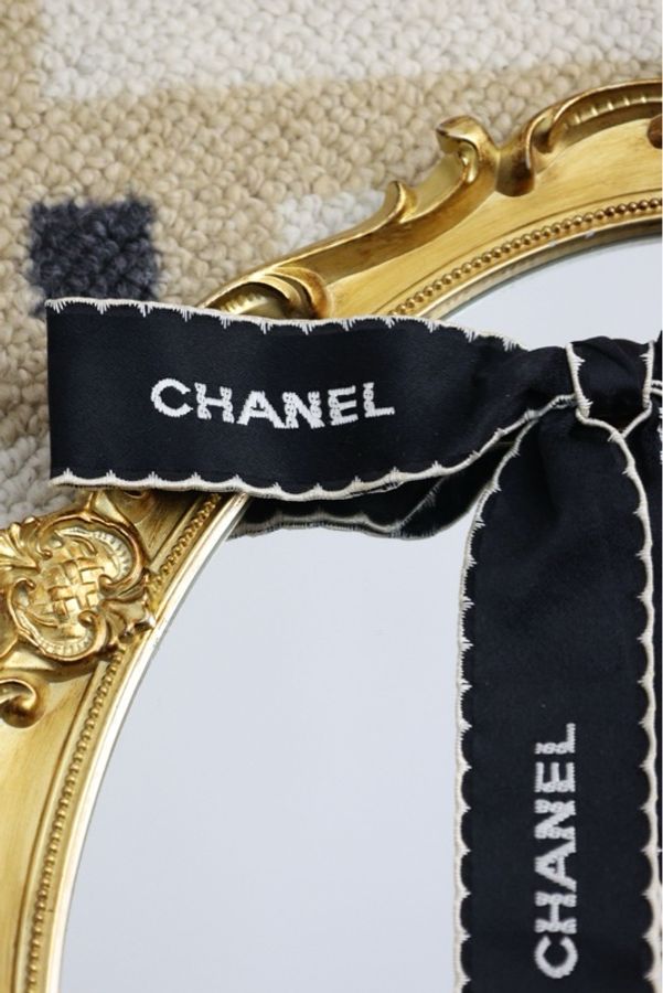 Chanel 94年春夏海报款黑色蝴蝶结字母胸针-2