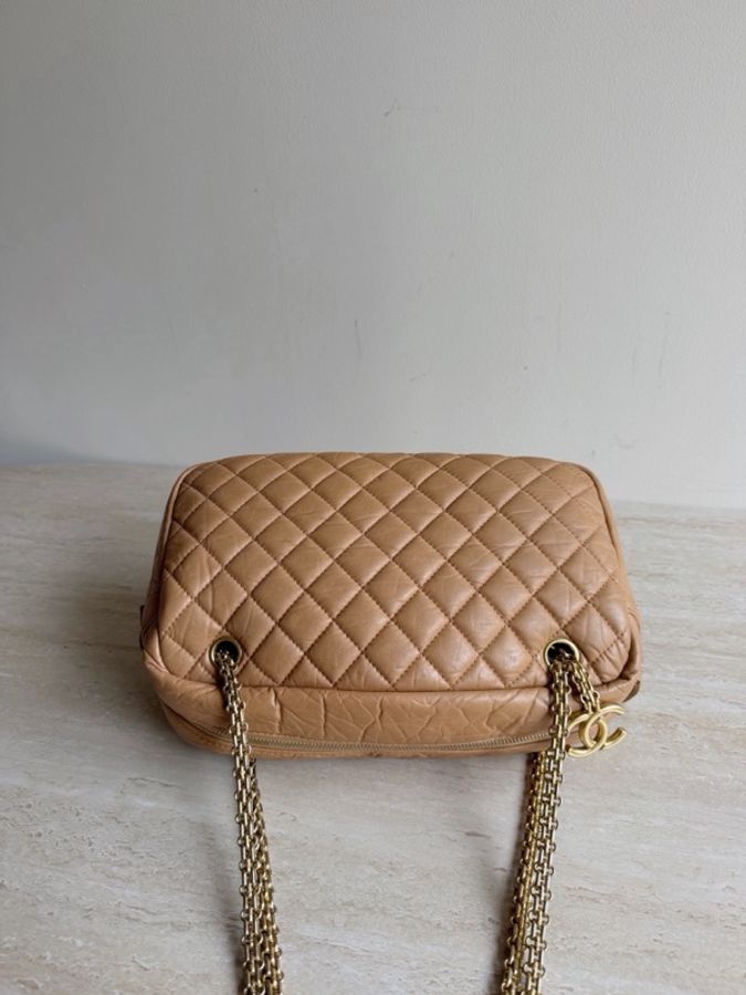 Chanel香奈兒棕色牛皮相機單肩包+14開 底長32cm-4