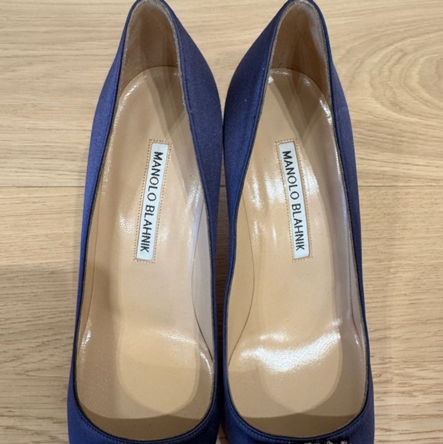 Manolo Blahnik 藍色緞面高跟鞋-7