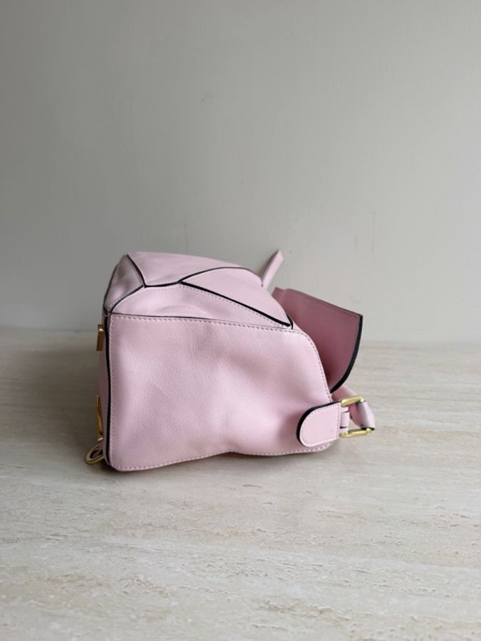 Loewe羅意威 Puzzle櫻花粉中號 底長29cm-2