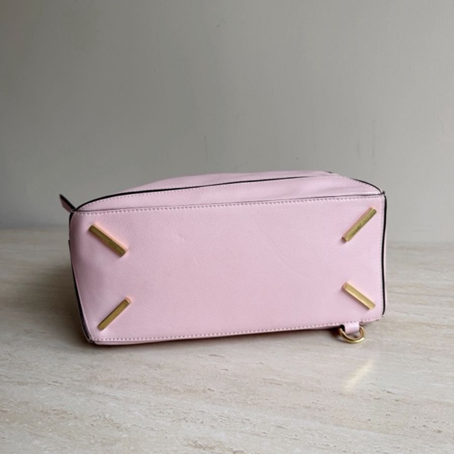 Loewe羅意威 Puzzle櫻花粉中號 底長29cm-8