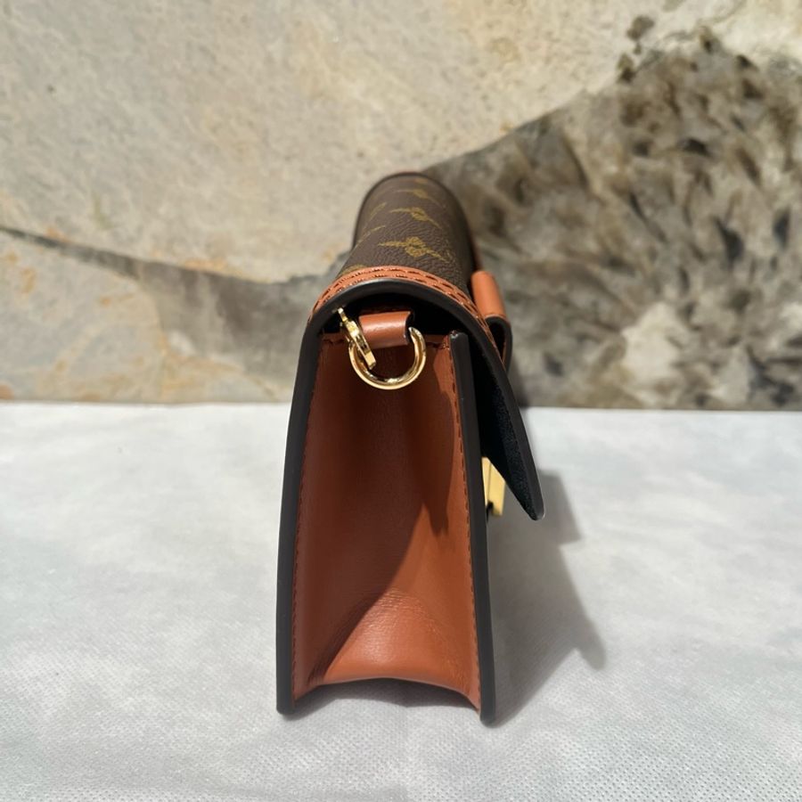 Louis Vuitton 字花 Dauphine WOC-1