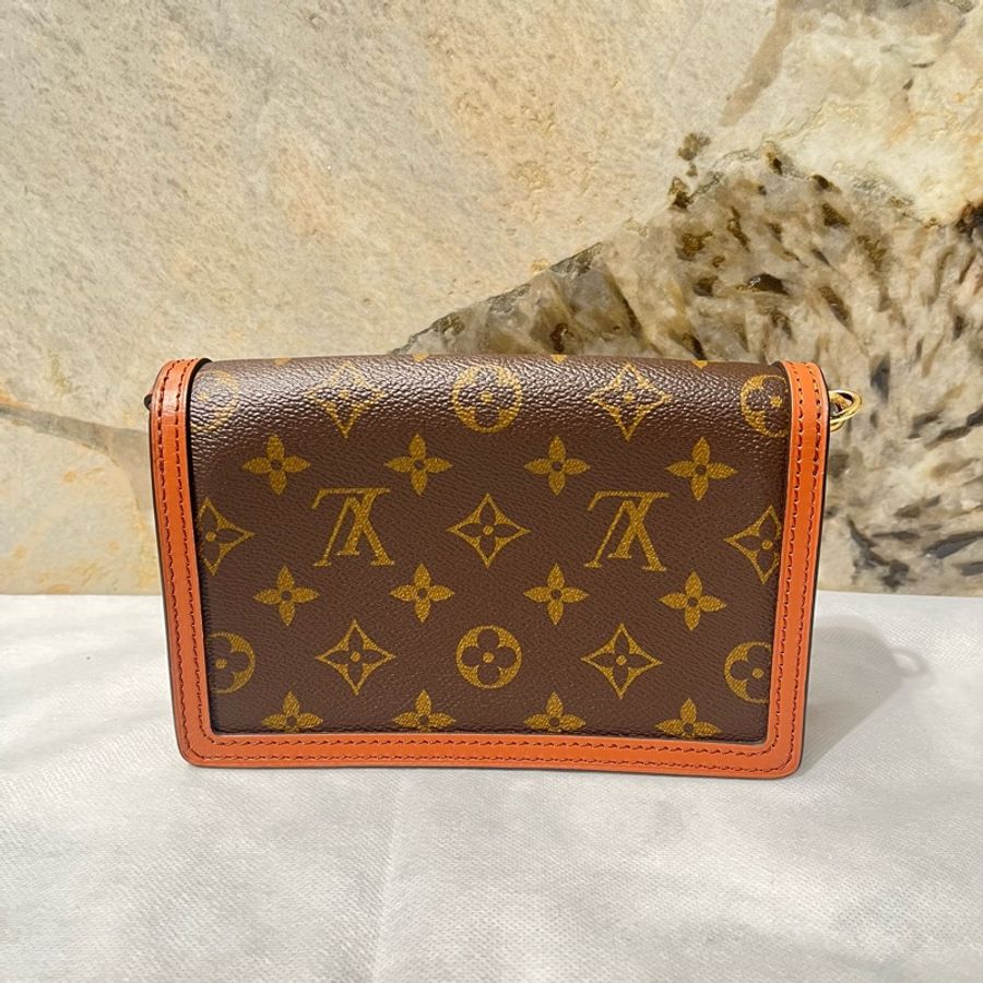 Louis Vuitton 字花 Dauphine WOC-3