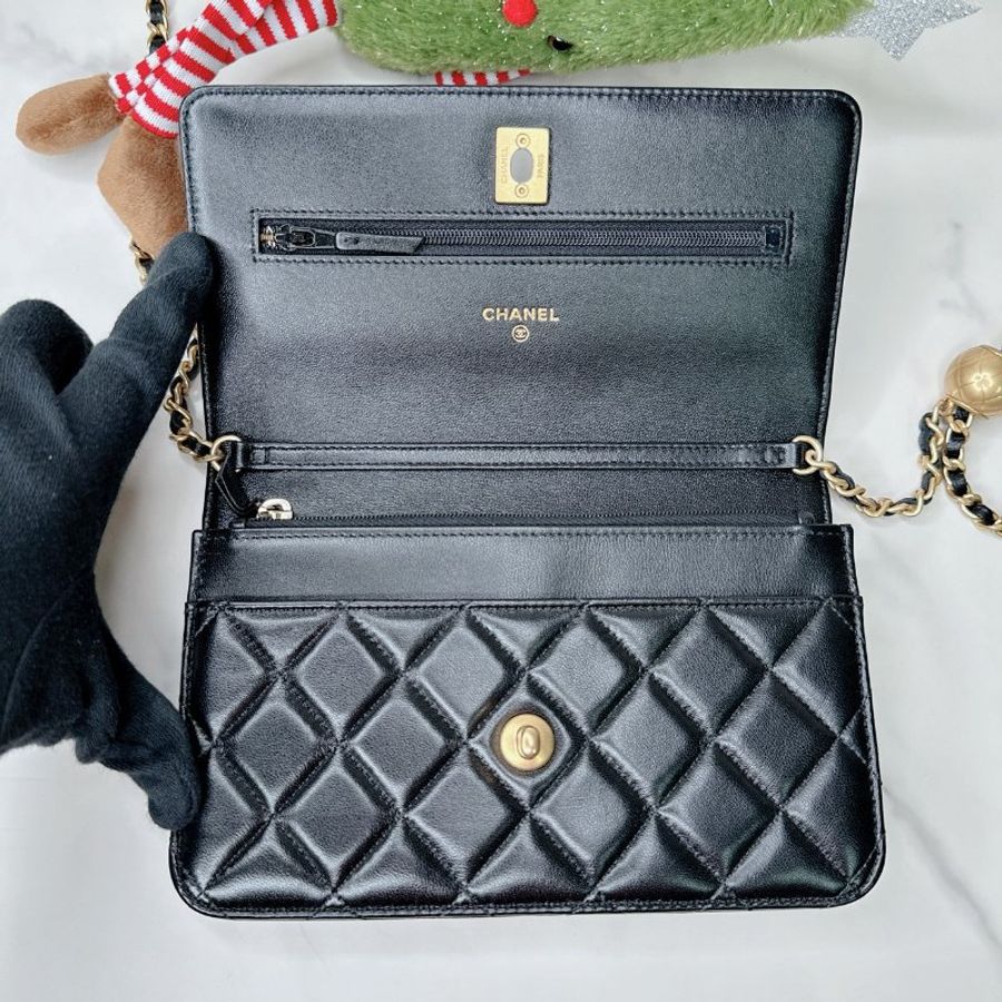 CHANEL 小羊皮金球WOC鏈包-4