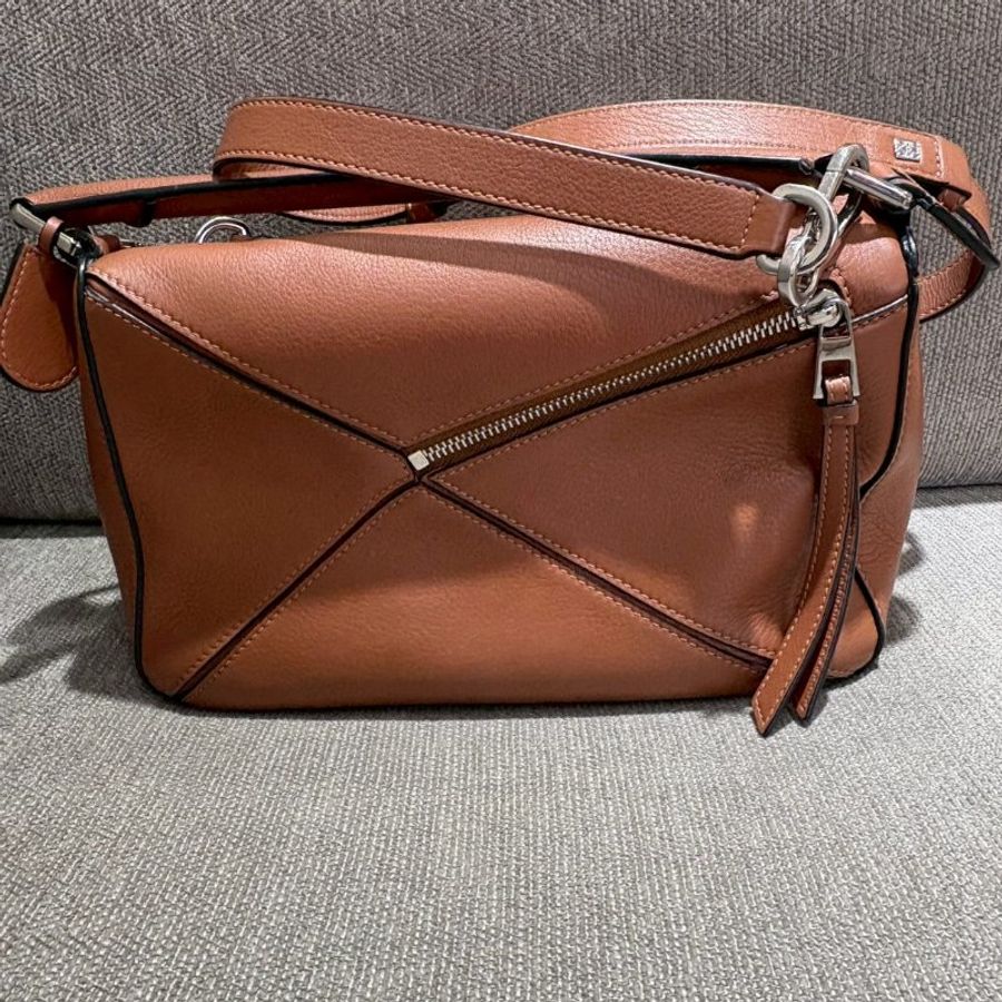 LOEWE Small Puzzle 小號款焦糖色Small幾何拼圖包-1