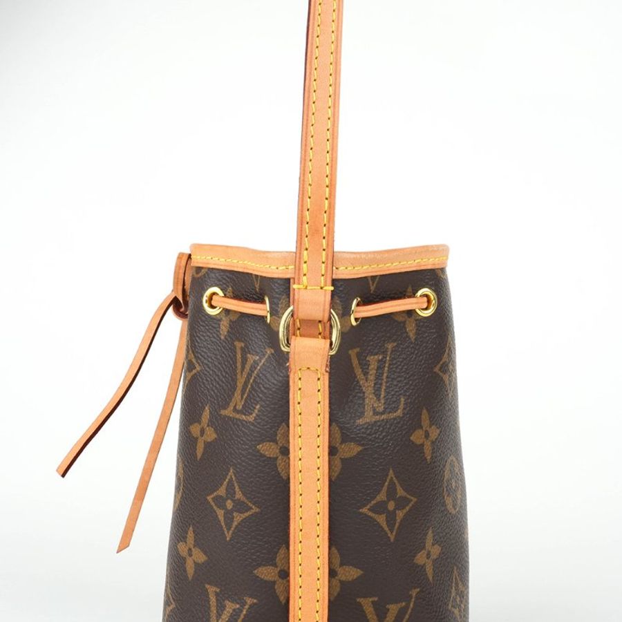 LOUIS VUITTON Nano Noé Monogram 小水桶包|晶片款迷你老花斜背包|輕巧百搭水桶包| KÉSH 凱仕精品-17