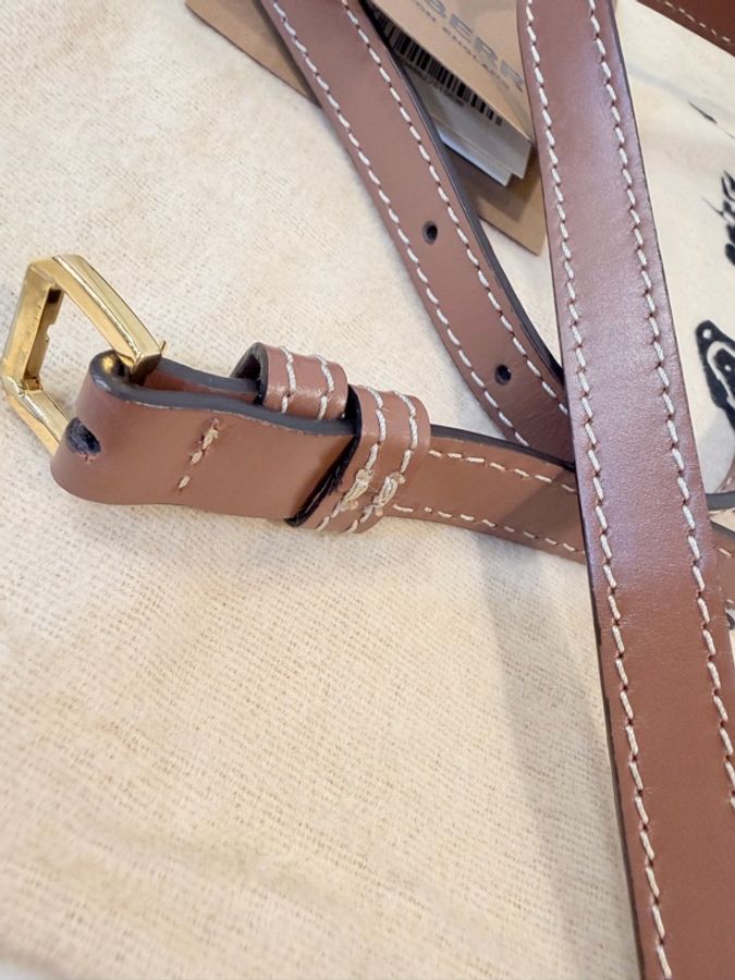 便宜賣‼️Burberry TB字帆布拼牛皮斜背包-51