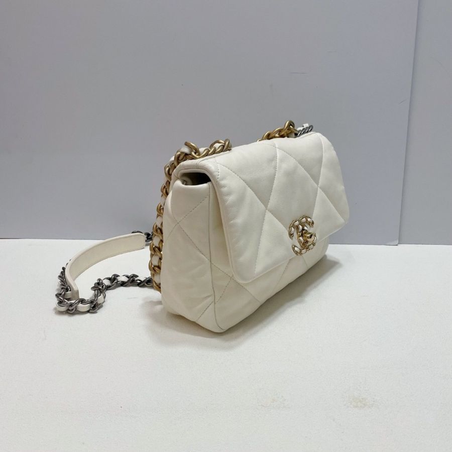 全新全配🤍✨#香奈兒 #白金19bag #晶片款-3