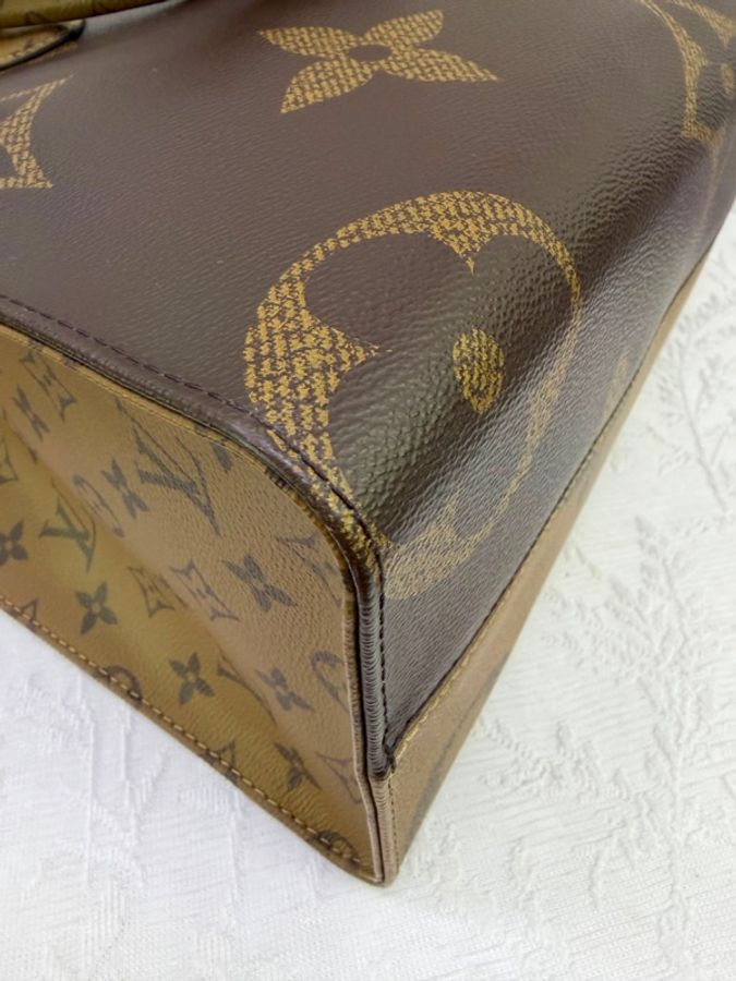 這款 Louis Vuitton OnTheGo MM-7