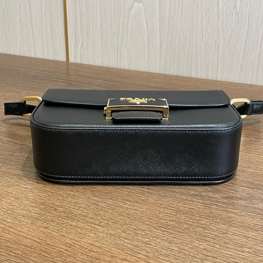 PRADA 普拉达 黑金豆腐包 附塵袋 小塵袋 卡片 20*5.5*15 7-4