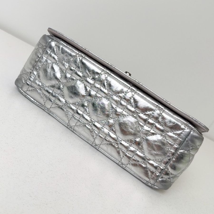 【近新閒置品】DIOR 迪奧 21年Dior Caro中號太空銀牛皮菱格so black鏈條包手提單肩斜挎包-10