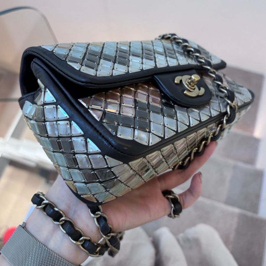 【近新閒置品】Chanel 香奈兒 開黑金馬賽克mosaic鑽片cf 大mini 2016年的高定限量秀款-3