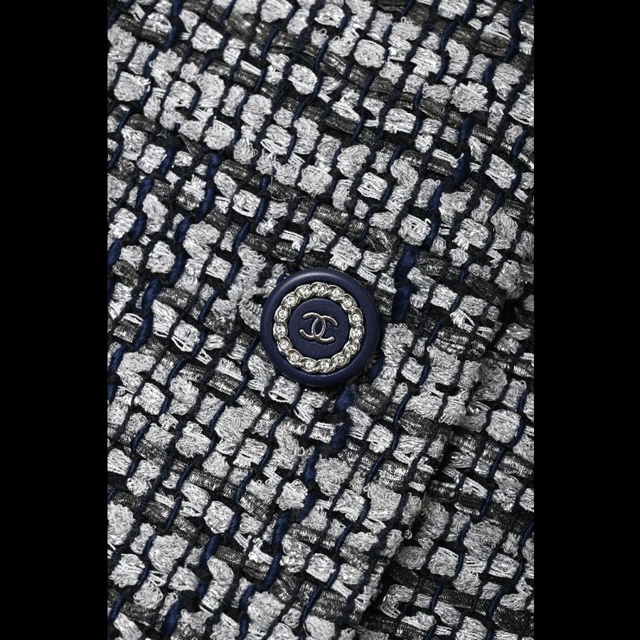 Chanel 19年灰银编织两口袋圆领上衣外套-1