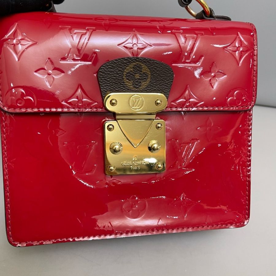 Louis Vuitton Spring Street 紅色漆皮壓花郵差包-6