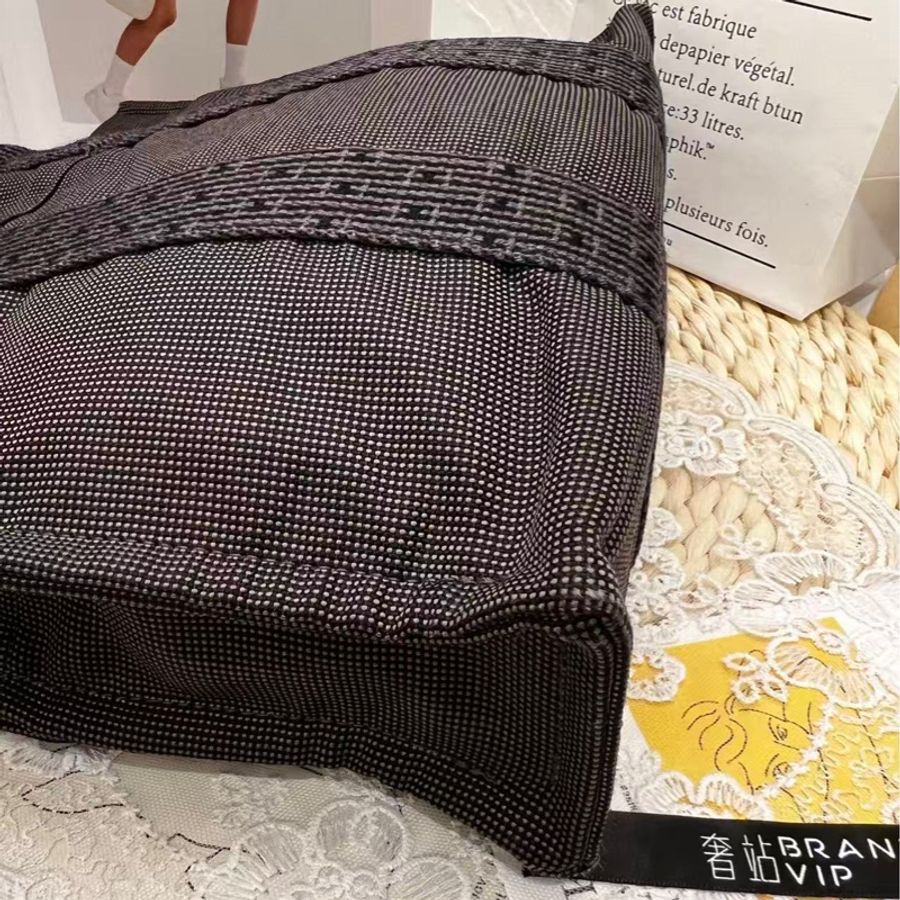Hermès Herlin Tote (PM)-6