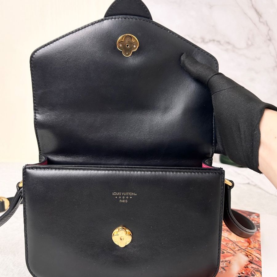 LV Pont9 MM 金釦下蓋斜背包 M55948-21