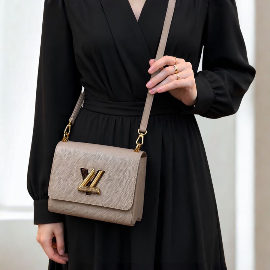 LV Twist Strap MM LV轉鎖 EPI 水波紋牛皮波浪形袋底肩背包-1