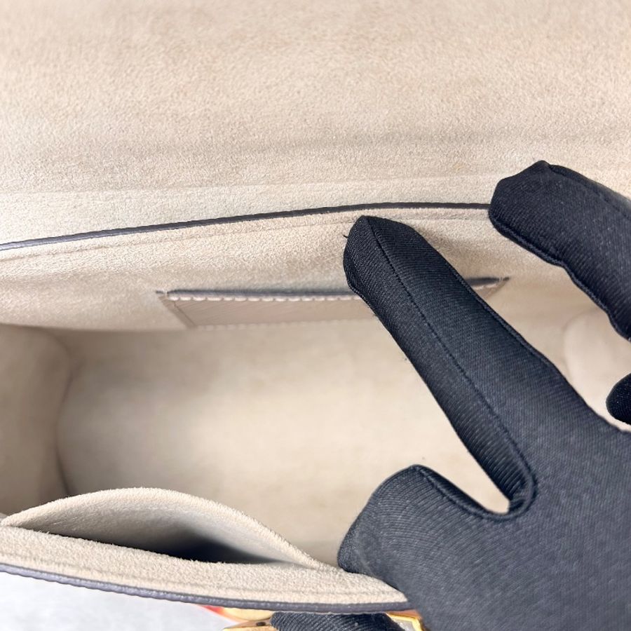 LV Twist Strap MM LV轉鎖 EPI 水波紋牛皮波浪形袋底肩背包-28