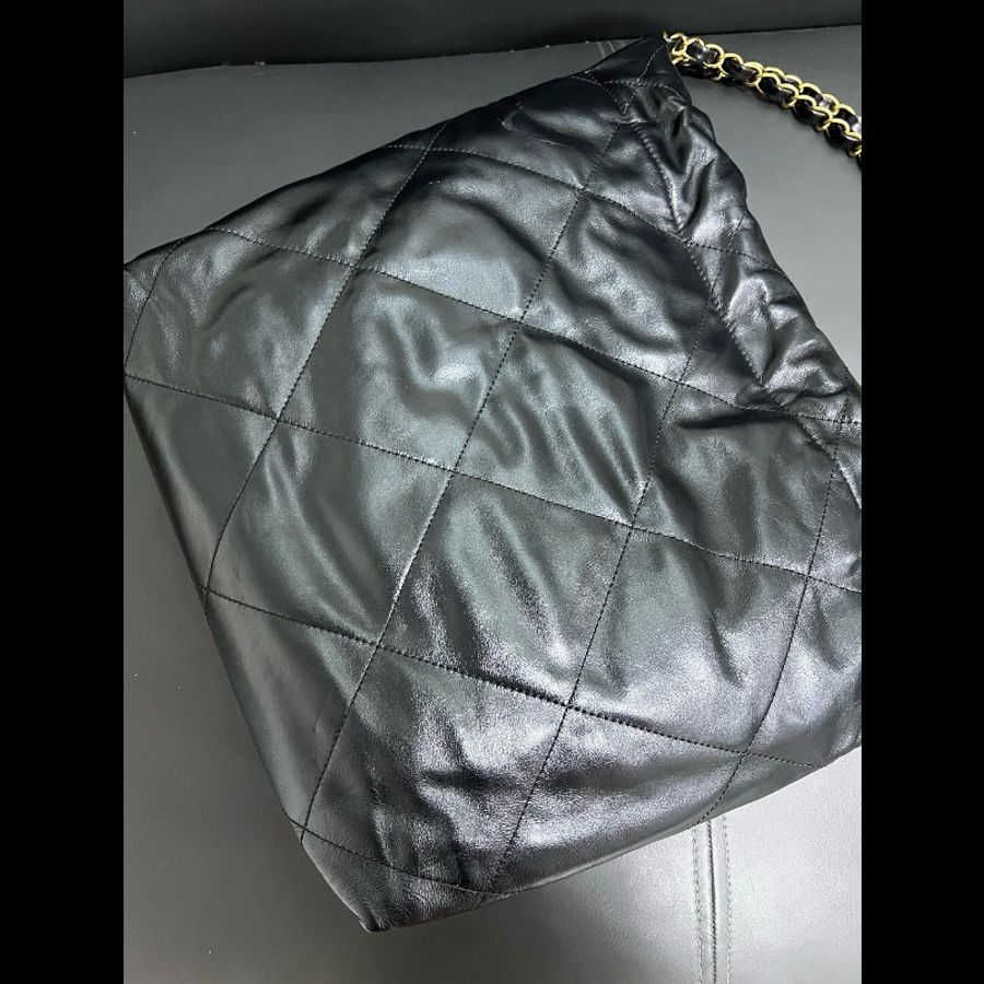 CHANEL 22Bag small
黑金 小號-1