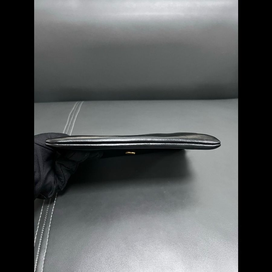 CHANEL 22Bag small
黑金 小號-13