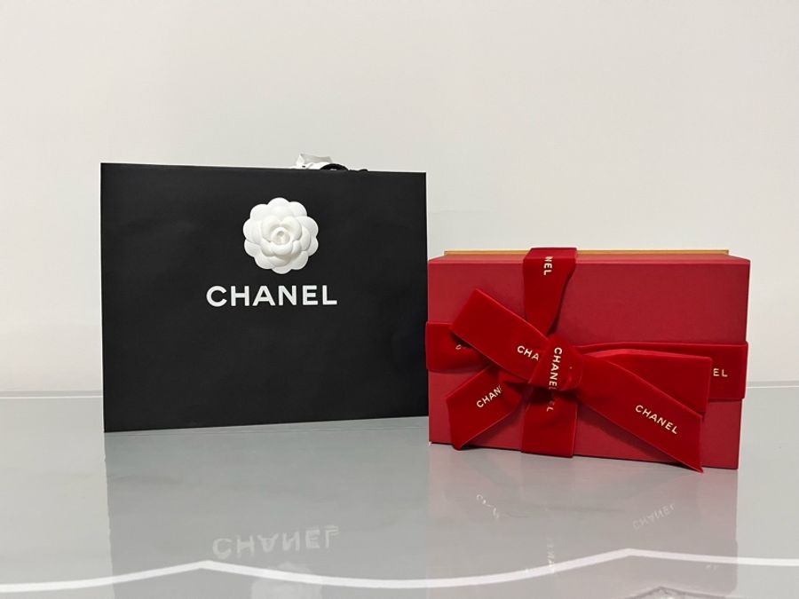 CHANEL 香奈兒《全新》2024年VIC限定新年禮物-0