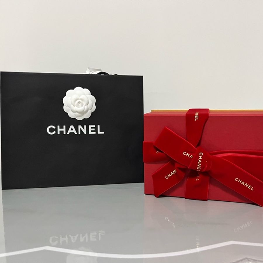 CHANEL 香奈兒《全新》2024年VIC限定新年禮物-4