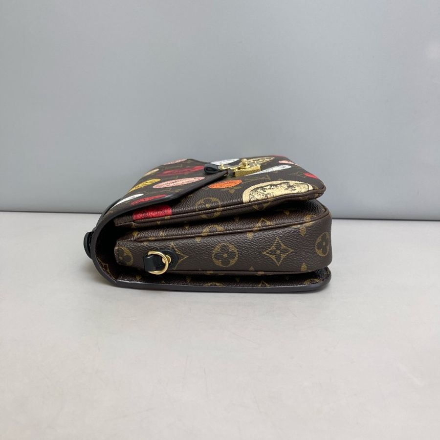 Louis Vuitton 老花羅浮宮徽章限量款郵差包 晶片款-3