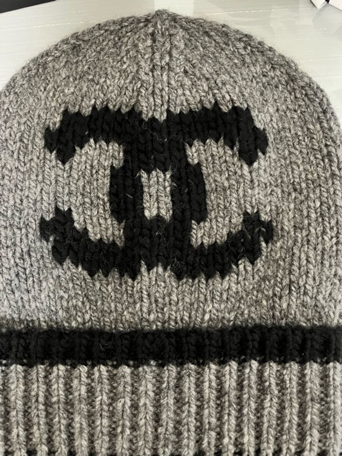 CHANEL 香奈兒《全新》26A 大雙C Logo 灰色羊絨冷帽|Cashmere|全配附購證-12