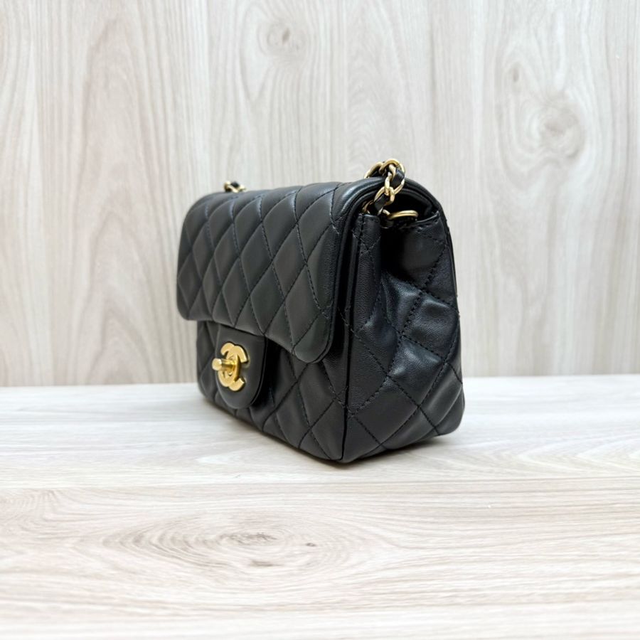 CHANEL女神必備🖤金球方胖AS1786-2