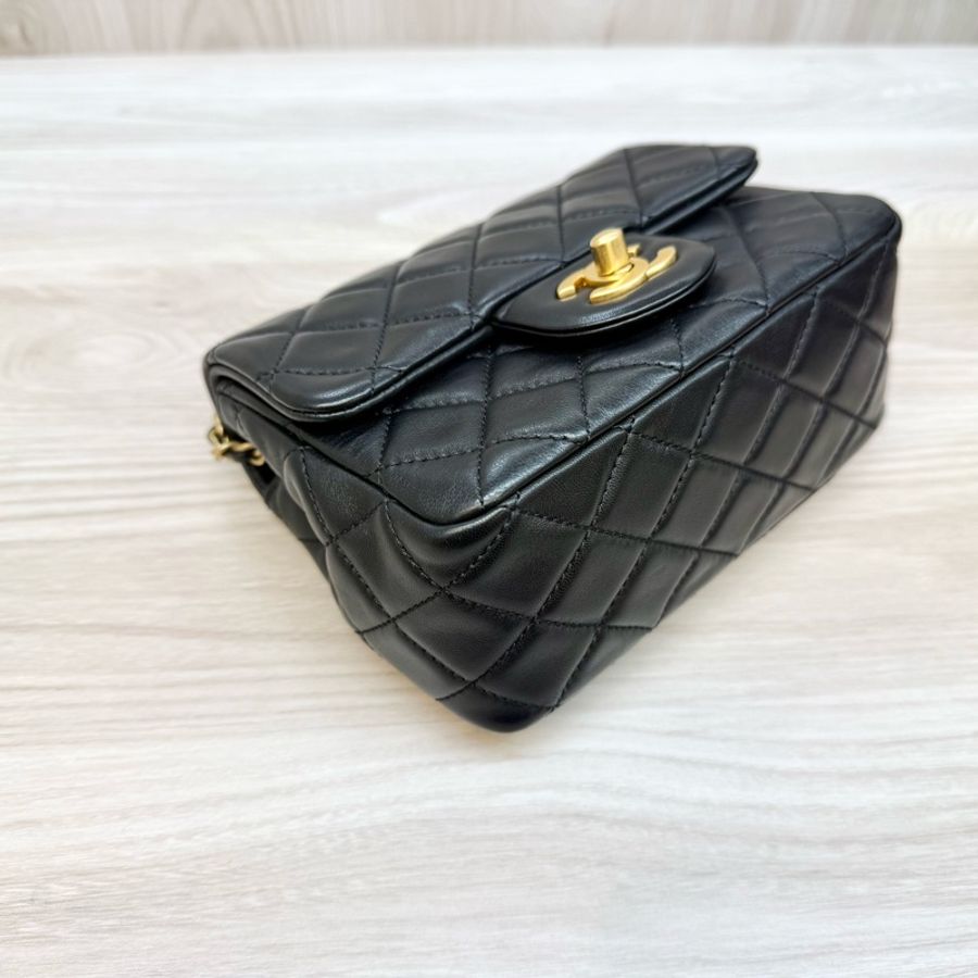 CHANEL女神必備🖤金球方胖AS1786-5