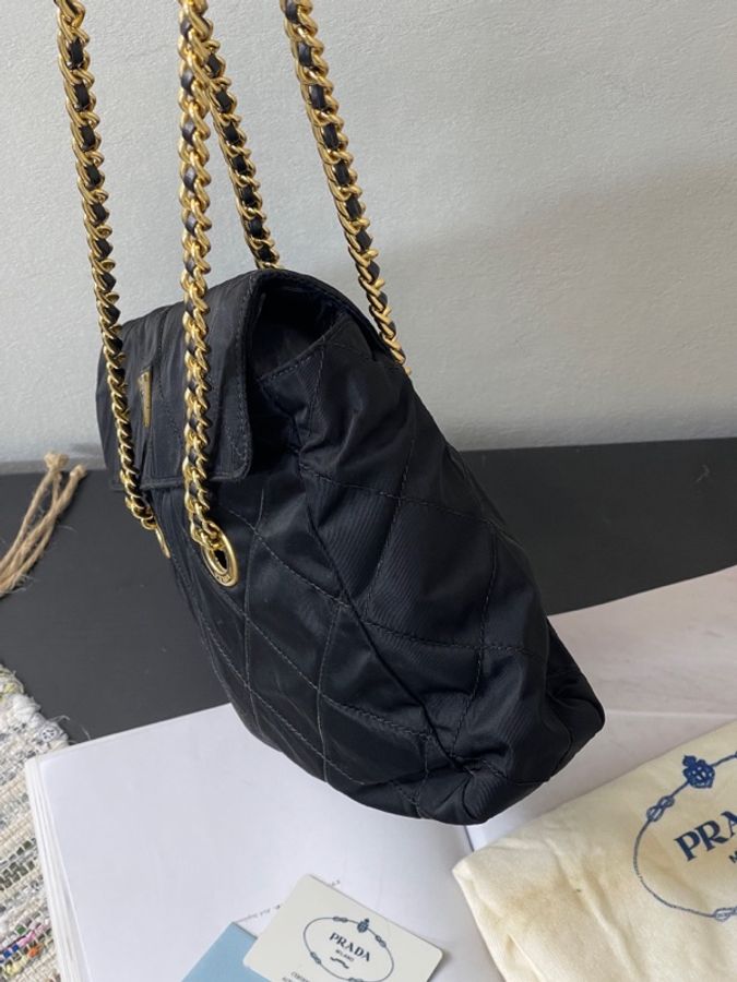prada普拉達黑金降落傘30 斜挎鏈條包-5