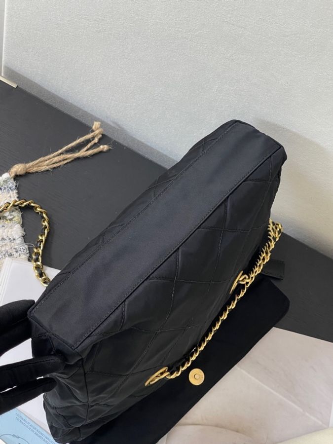 prada普拉達黑金降落傘30 斜挎鏈條包-12