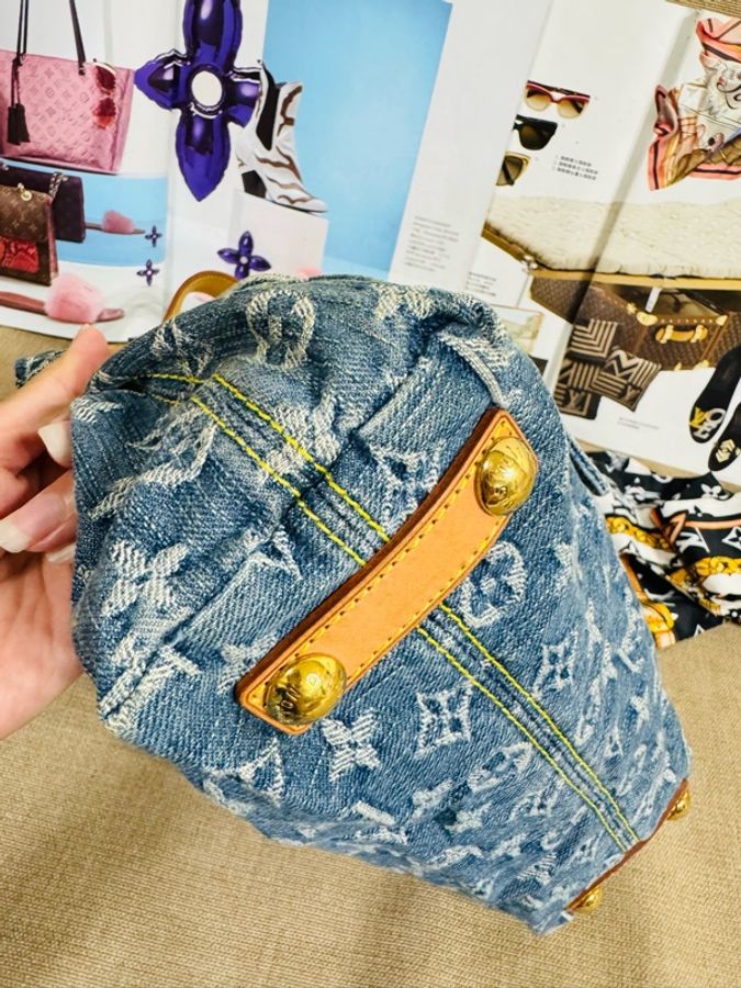 LV丹寧Baggy hobo 手袋 ,肩背包 水洗牛仔布+Monogram老花，復古感滿滿！植鞣革肩帶+金五金，細節超精緻✨-6