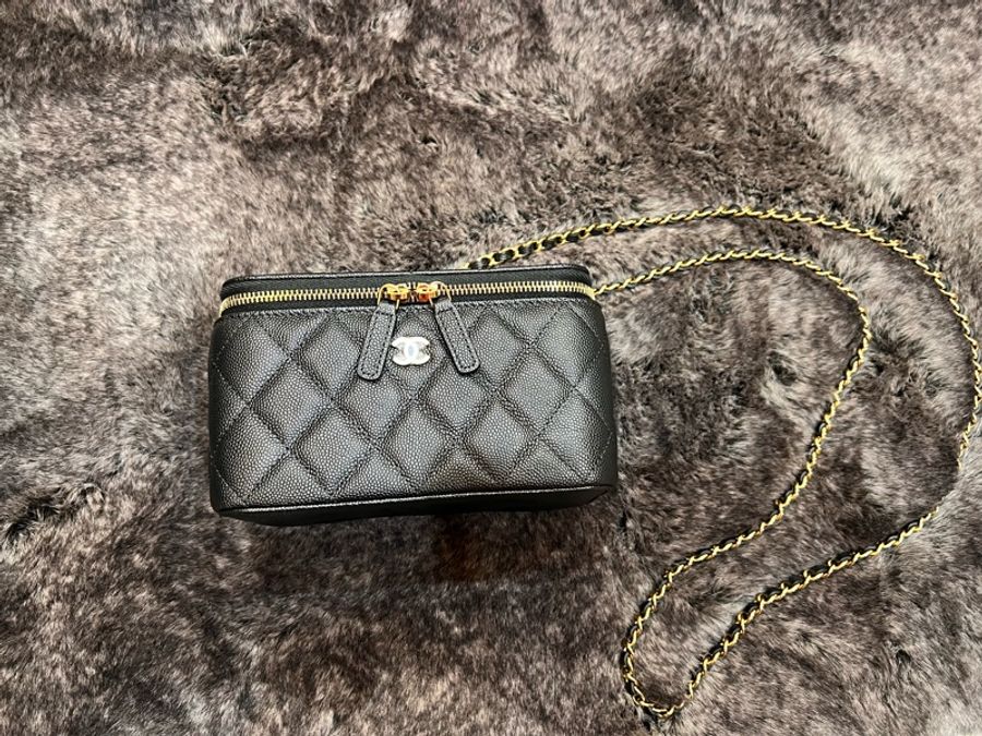 Chanel 香奈兒| 經典雙拉鍊鍊子化妝包(長盒子)-0