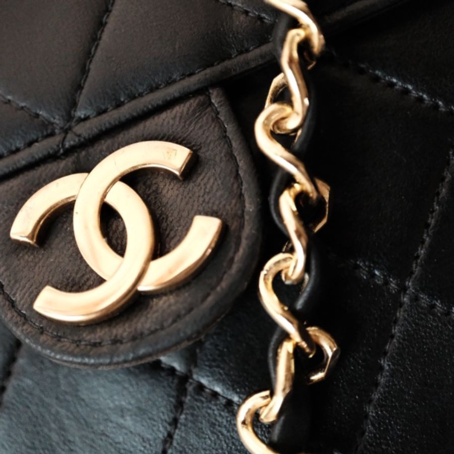 Vintage Chanel 經典 24K 黑金 雙C 小羊皮菱格紋鏈帶包-2