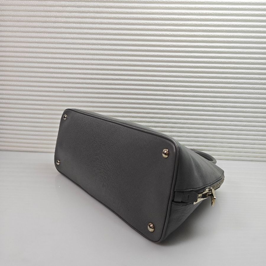 Prada Saffiano灰色牛皮手袋手提包-6