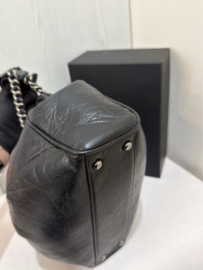 Chanel香奈兒黑銀泡芙托特包-5