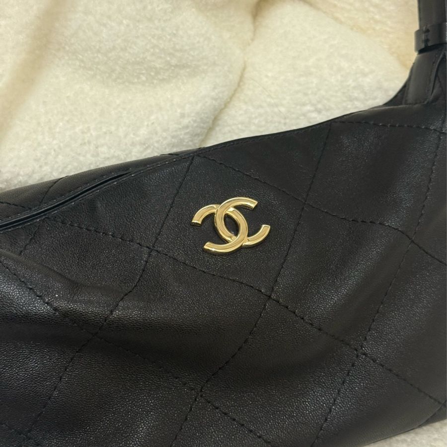(Jenny同款🖤)CHANEL 26P Hobo 流浪腋下包 ✨最新晶片款-2
