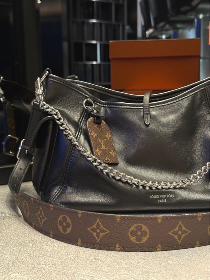 Lv carryall cargo pm 黑武士 芯片款 全新全配🈶台灣購證-1