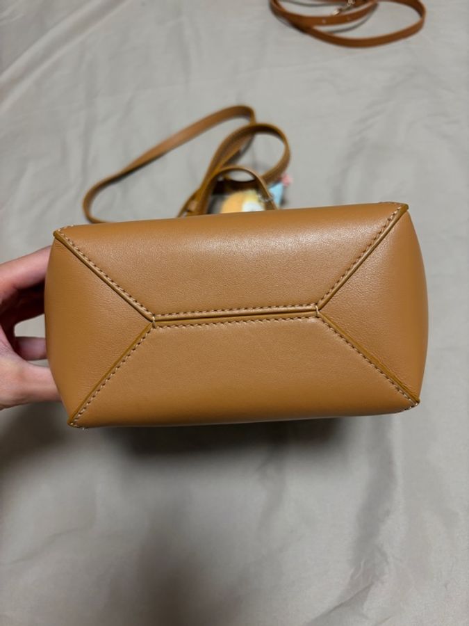 loewe fold 棕色小號近全新-7