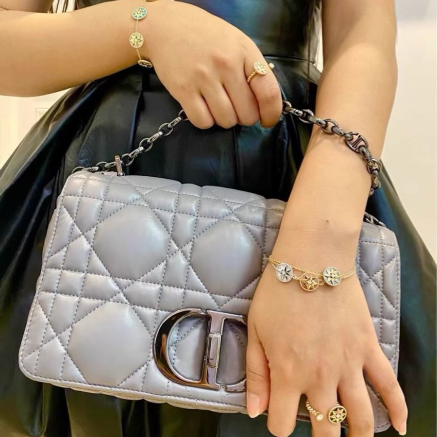 #近新帶膜 #全配🈶購證 #專櫃12萬 Dior caro 25cm中號 香芋灰紫-4