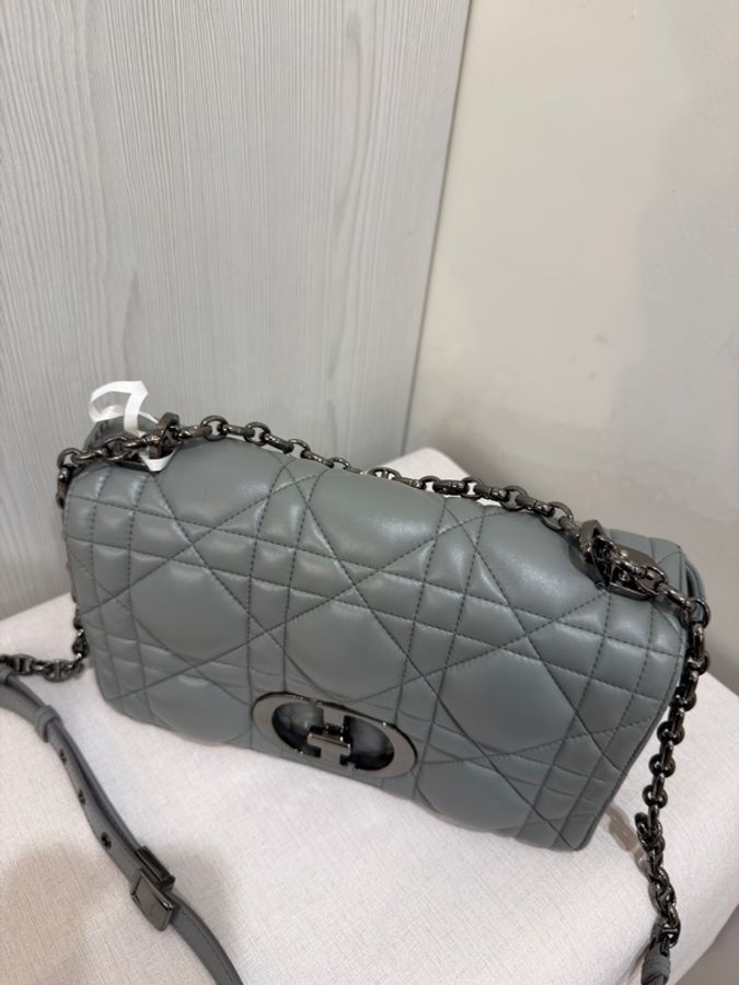 #近新帶膜 #全配🈶購證 #專櫃12萬 Dior caro 25cm中號 香芋灰紫-14